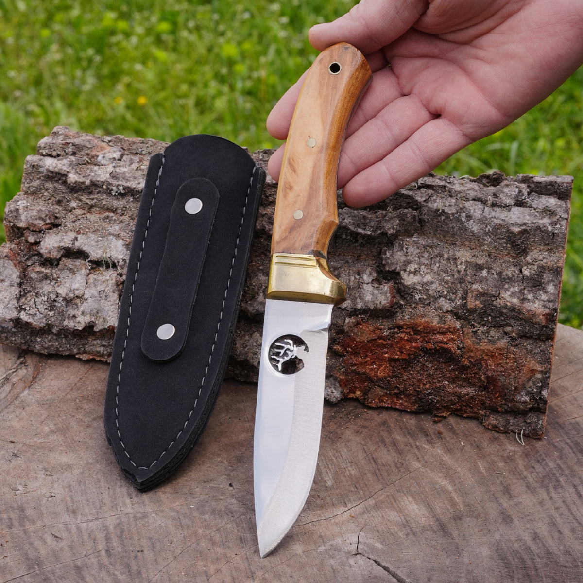 Av Bıçağı 24 Cm - Ceviz Sap - Geyik İşlemeli