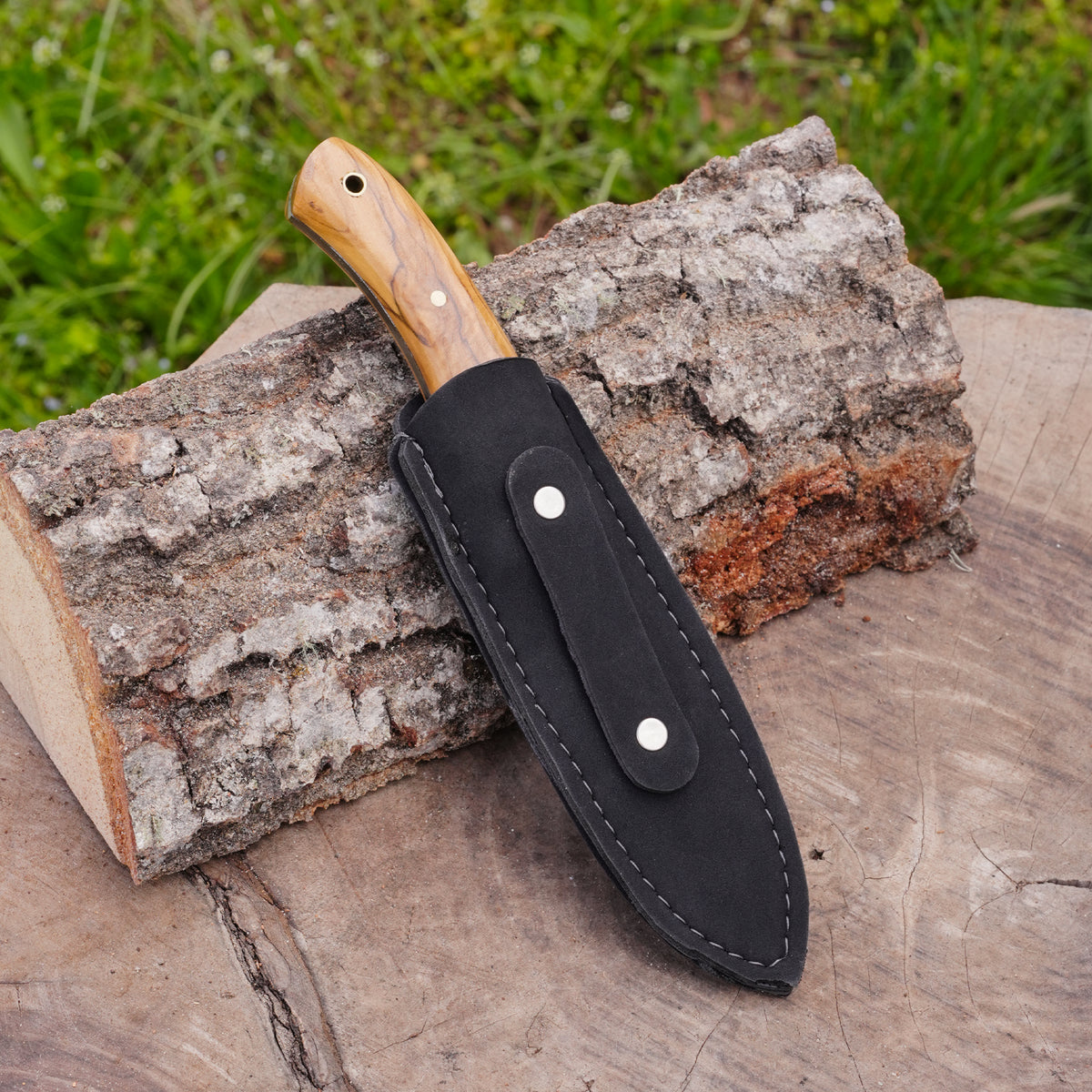 Av Bıçağı 24 Cm - Ceviz Sap - Geyik İşlemeli
