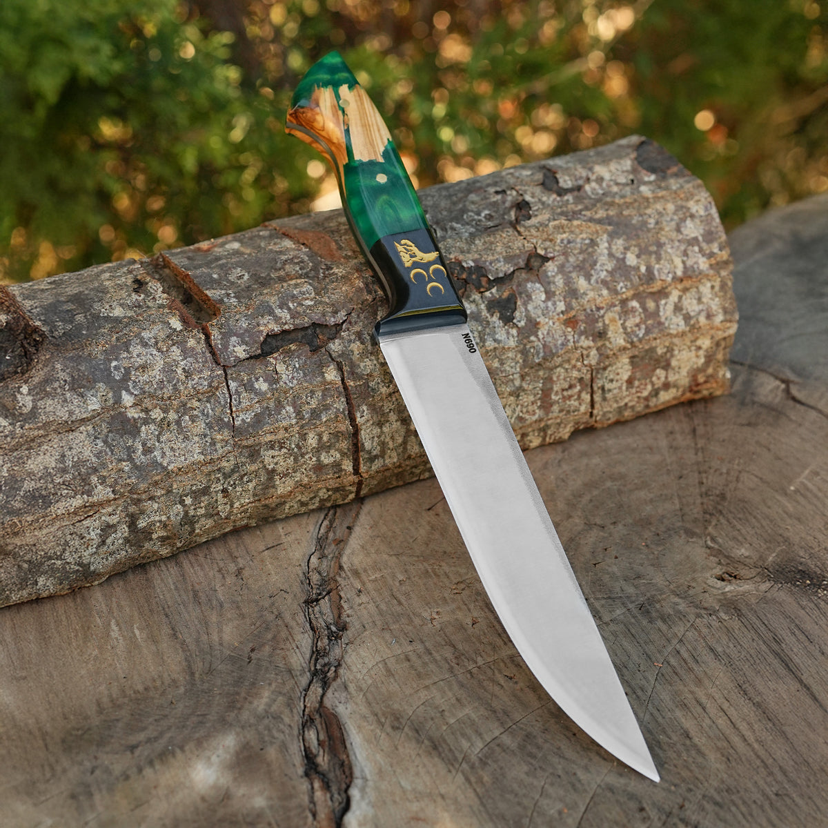 Kelle Bıçağı - N690 Çeliği - 3 Hilal Kurt Desenli - Ahşap Kutulu