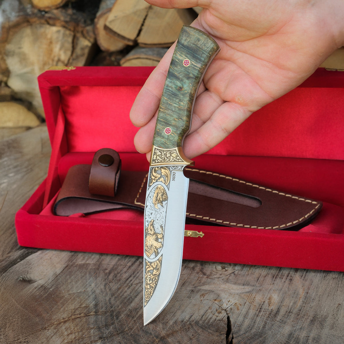 Bushcraft- Koleksiyonluk ve Hediyelik Bıçak 24K Altın Kaplama Kartal Gravür İşlemeli - Kadife Kutulu