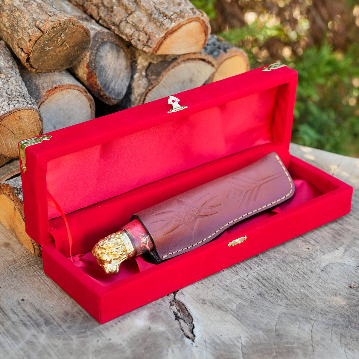 Koleksiyonluk ve Hediyelik Puukko Bıçak 24K Altın Kaplama Aslan Başlı Gravür İşlemeli - Kadife Kutulu