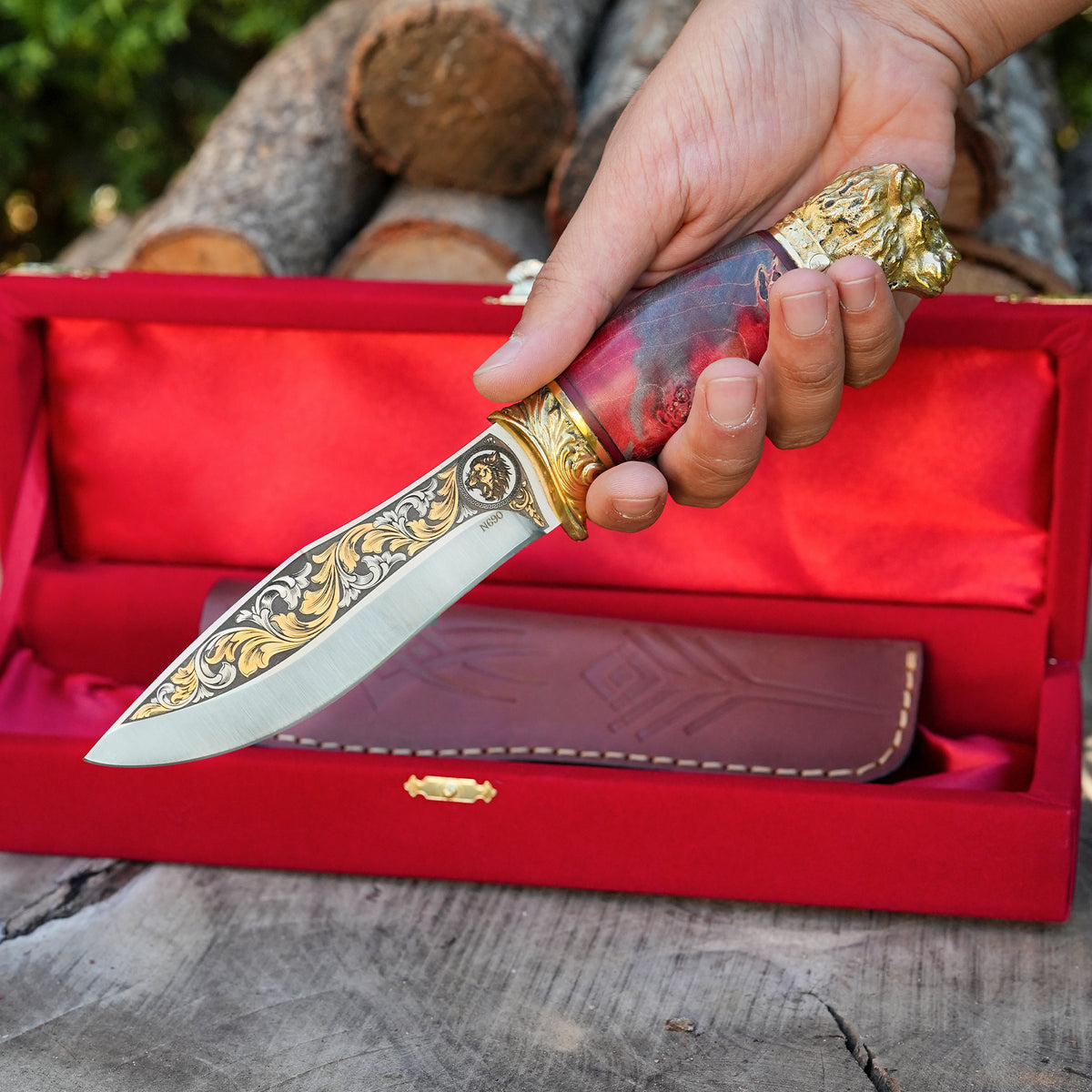 Koleksiyonluk ve Hediyelik Puukko Bıçak 24K Altın Kaplama Aslan Başlı Gravür İşlemeli - Kadife Kutulu