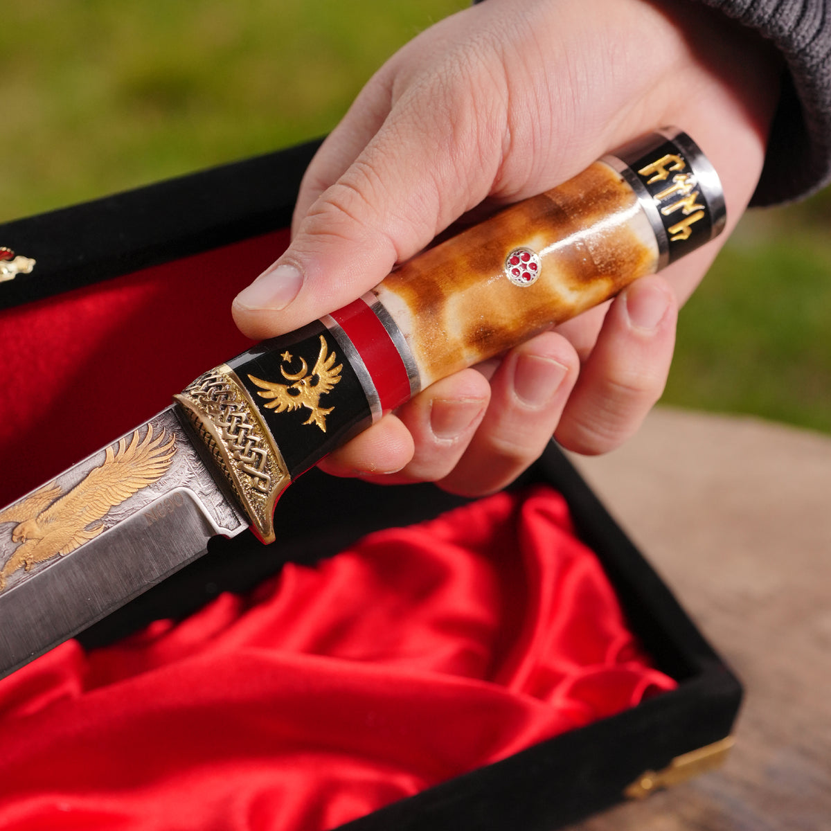 Avcı Bıçağı 25 Cm – Geyik Boynuz Sap – N690 Çelik 24 K Altın - El Yapımı Özel Seri