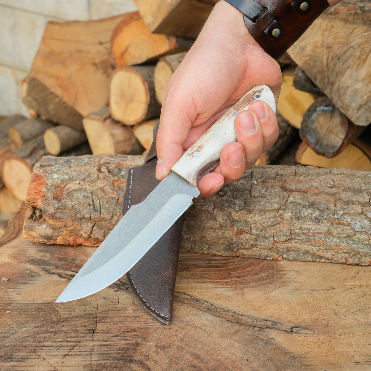 4034 Alman paslanmaz çeliği ve orijinal geyik boynuzu saplı özel yapım bıçak