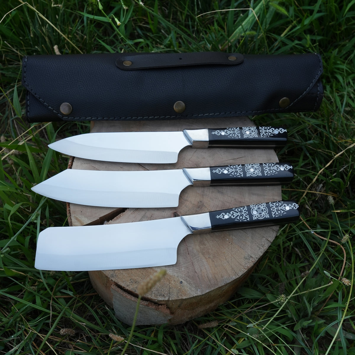 El işçiliğiyle üretilmiş, estetik ve fonksiyonel şef bıçağı Mutfakta konforlu kullanım sunan premium kalite bıçak