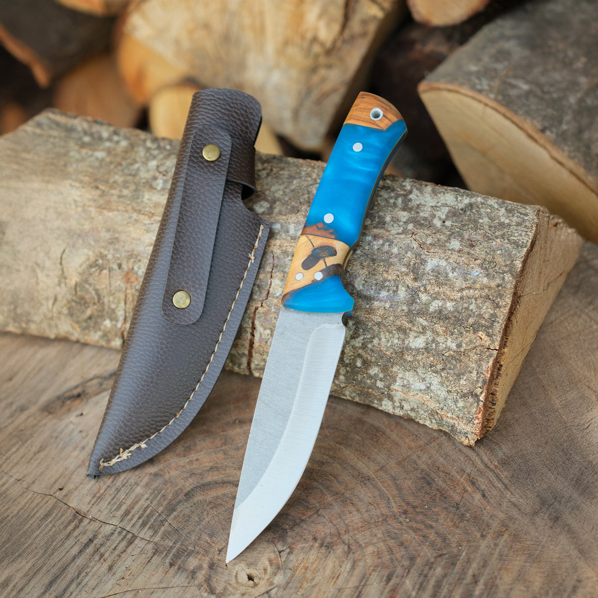 Avcılık ve açık hava maceralarında mükemmel performans sağlayan bushcraft bıçak