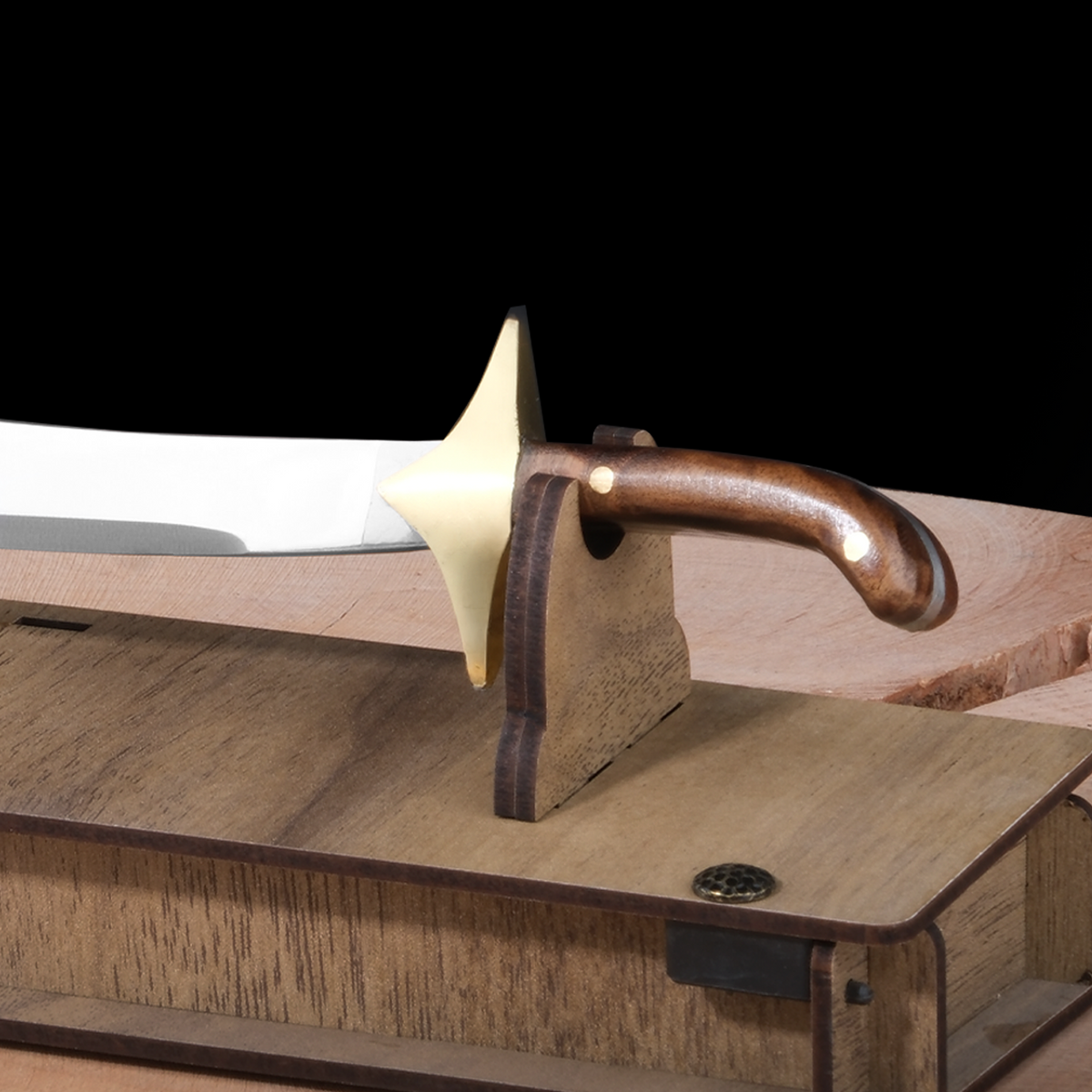 26 cm uzunluğunda el yapımı ceviz saplı paslanmaz çelik bıçak