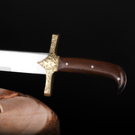 Koleksiyon ve dekor amaçlı el yapımı paslanmaz çelik ceviz saplı bıçak