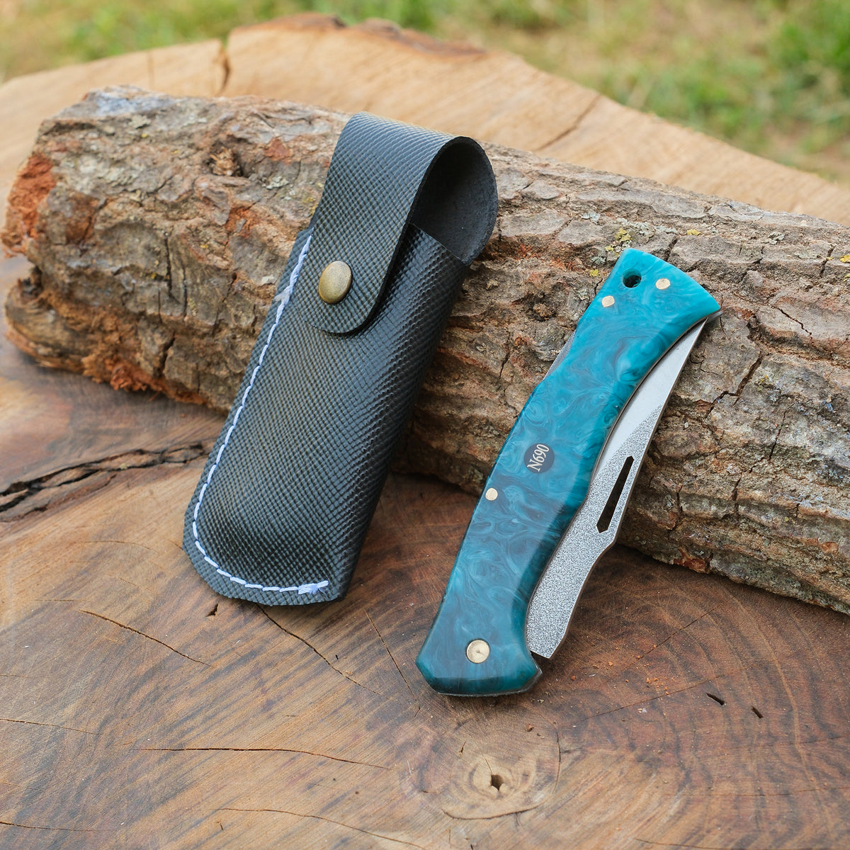 Estetik epoksi kabzalı ve yüksek sertlikte çelikten imal bıçak