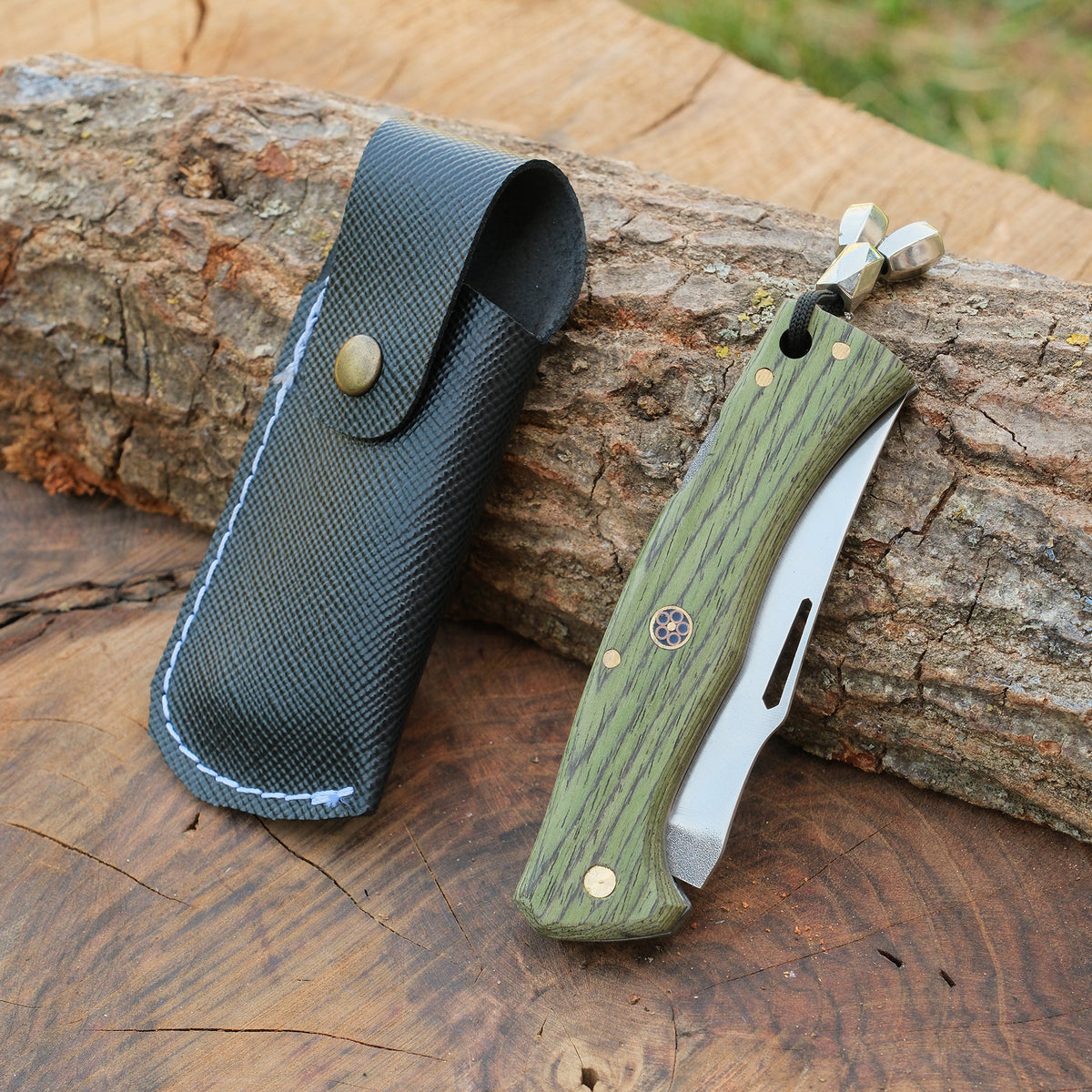 Günlük kullanım ve doğa aktiviteleri için pratik katlanır model