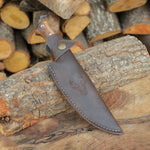 Doğal ceviz ağacından yapılmış sap ile ergonomik tutuş sağlayan bıçak