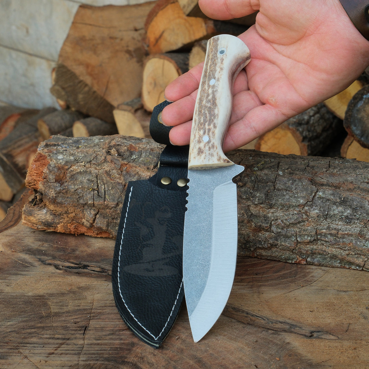 Kamp ve doğa aktiviteleri için uygun paslanmaz çelik bıçak