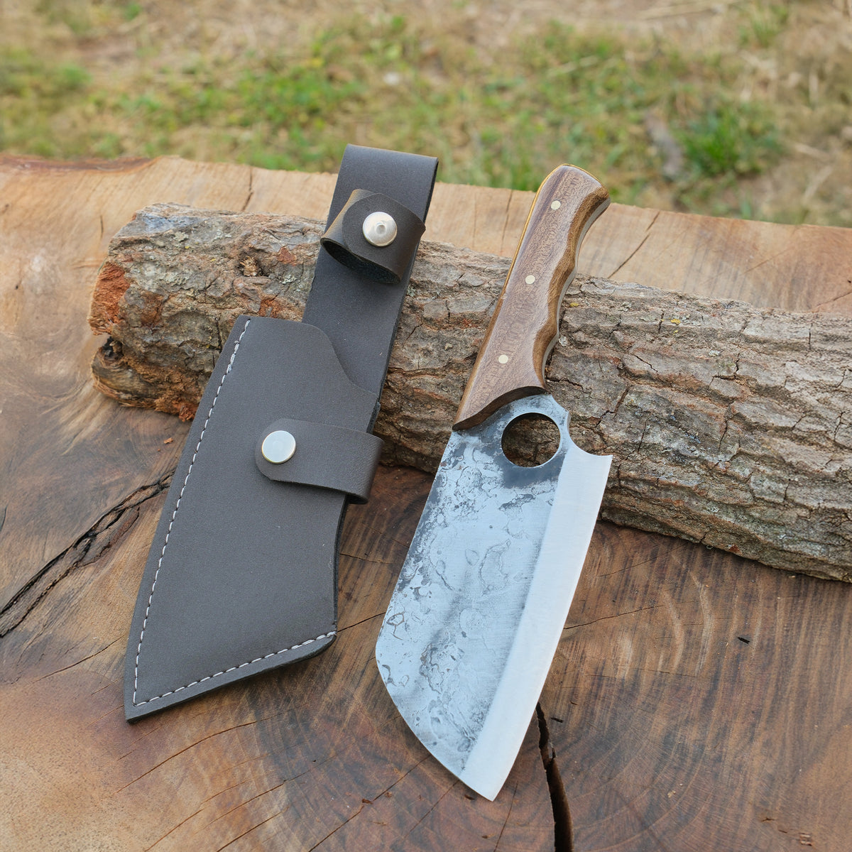 Dövme makas çeliğinden yapılmış kök ceviz saplı 27 cm özel bıçak