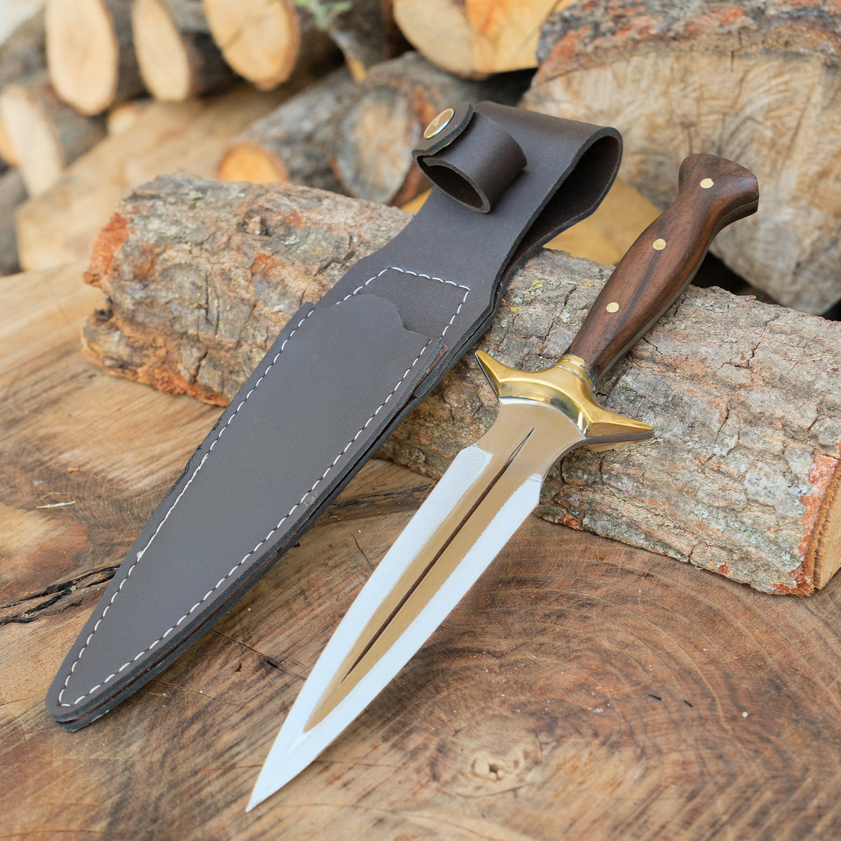 Hediyelik kılıfıyla birlikte gelen özel tasarım bıçak modeli