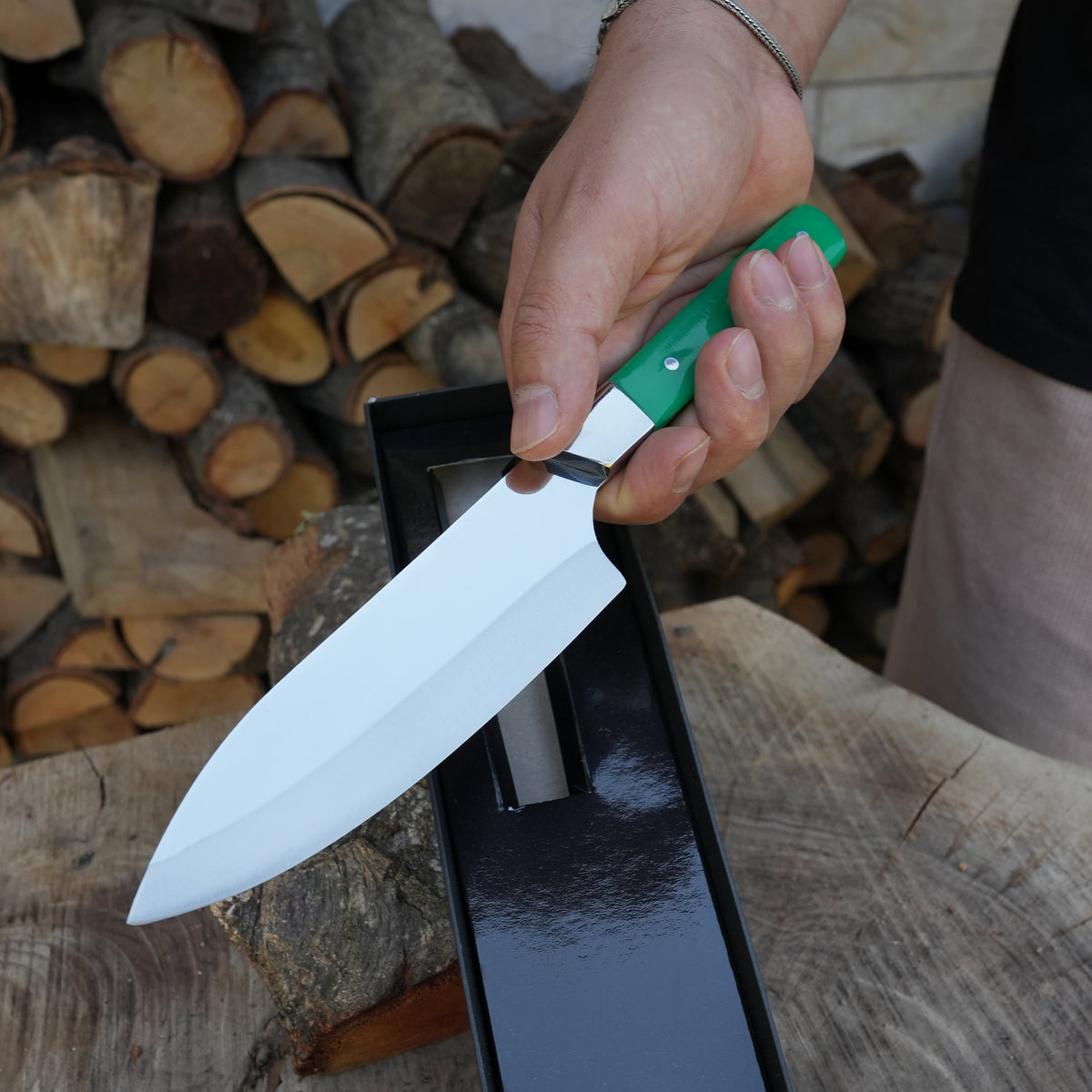 Yatağan ustalarının el işçiliği ile ürettiği profesyonel şef bıçağı