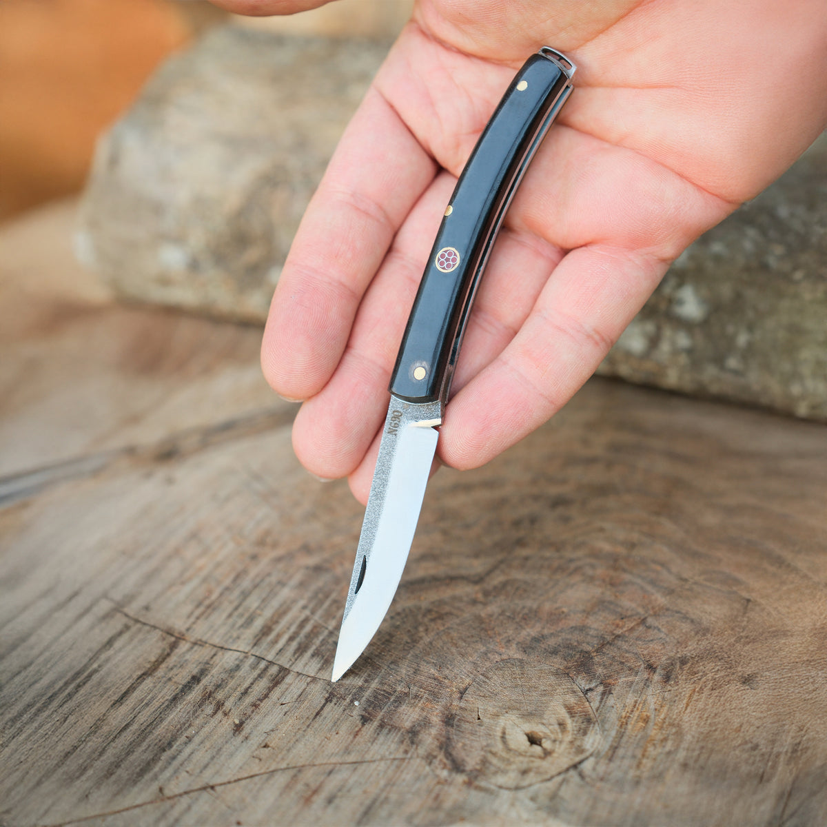 Yatağan ustalarının el işçiliğiyle üretilmiş kemik saplı kompakt katlanır bıçak