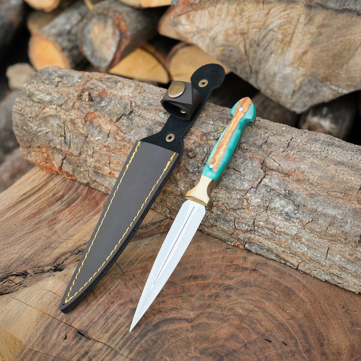 Ergonomik epoksi sapı ile şık ve kullanışlı çerkez model bıçak