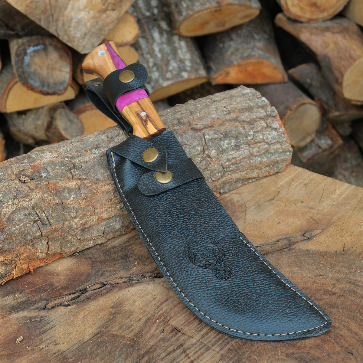 Modern görünüme sahip epoksi saplı ve 22 cm çelik boyuna sahip paslanmaz çelik bıçak