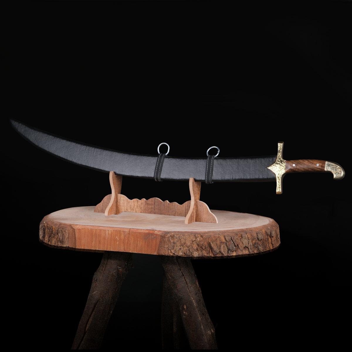 72 cm çelik uzunluğu ile sahne ve gösteriler için ideal tasarım