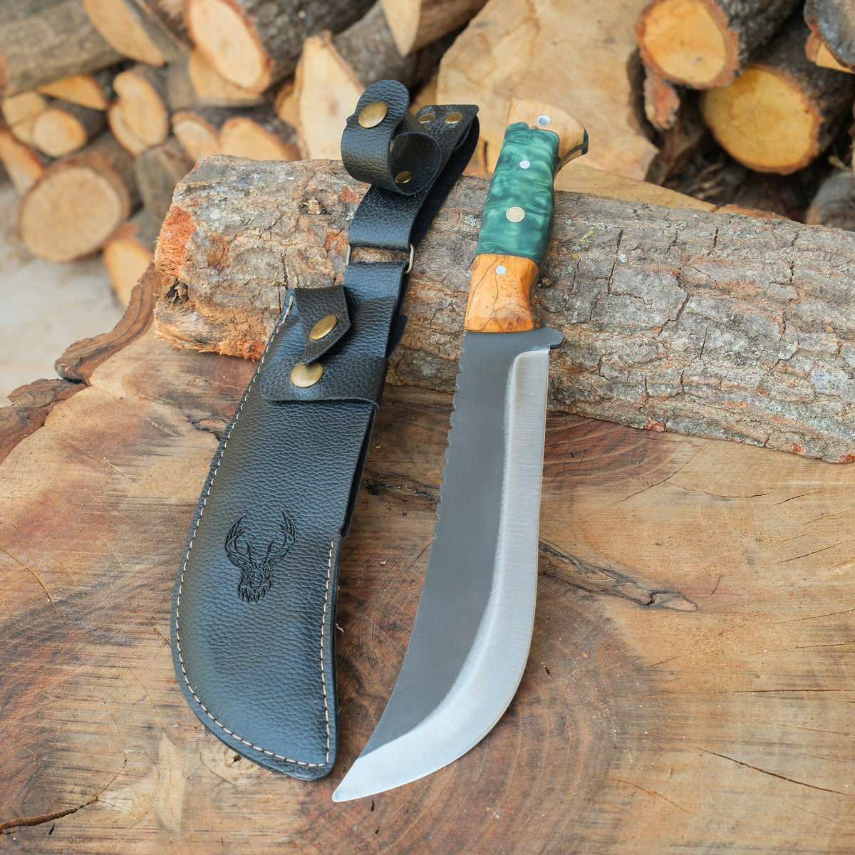 Koleksiyon değeri taşıyan şık ve sağlam epoksi saplı uzun bıçak