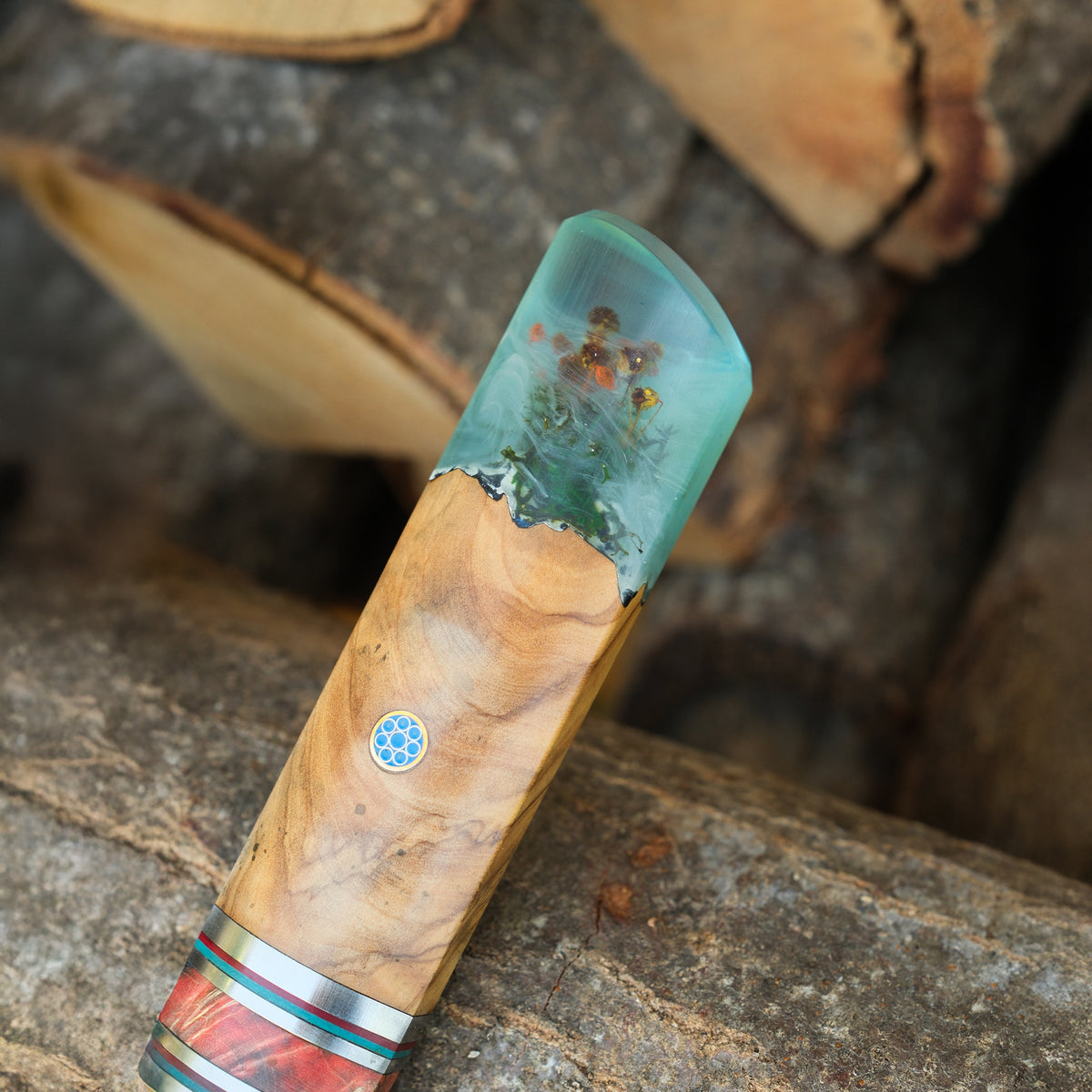 Yatağan'daki ustaların özenli işçiliğiyle üretilmiş bu puukko, sağlamlık ve şıklığı tek bir yapıda birleştirir.