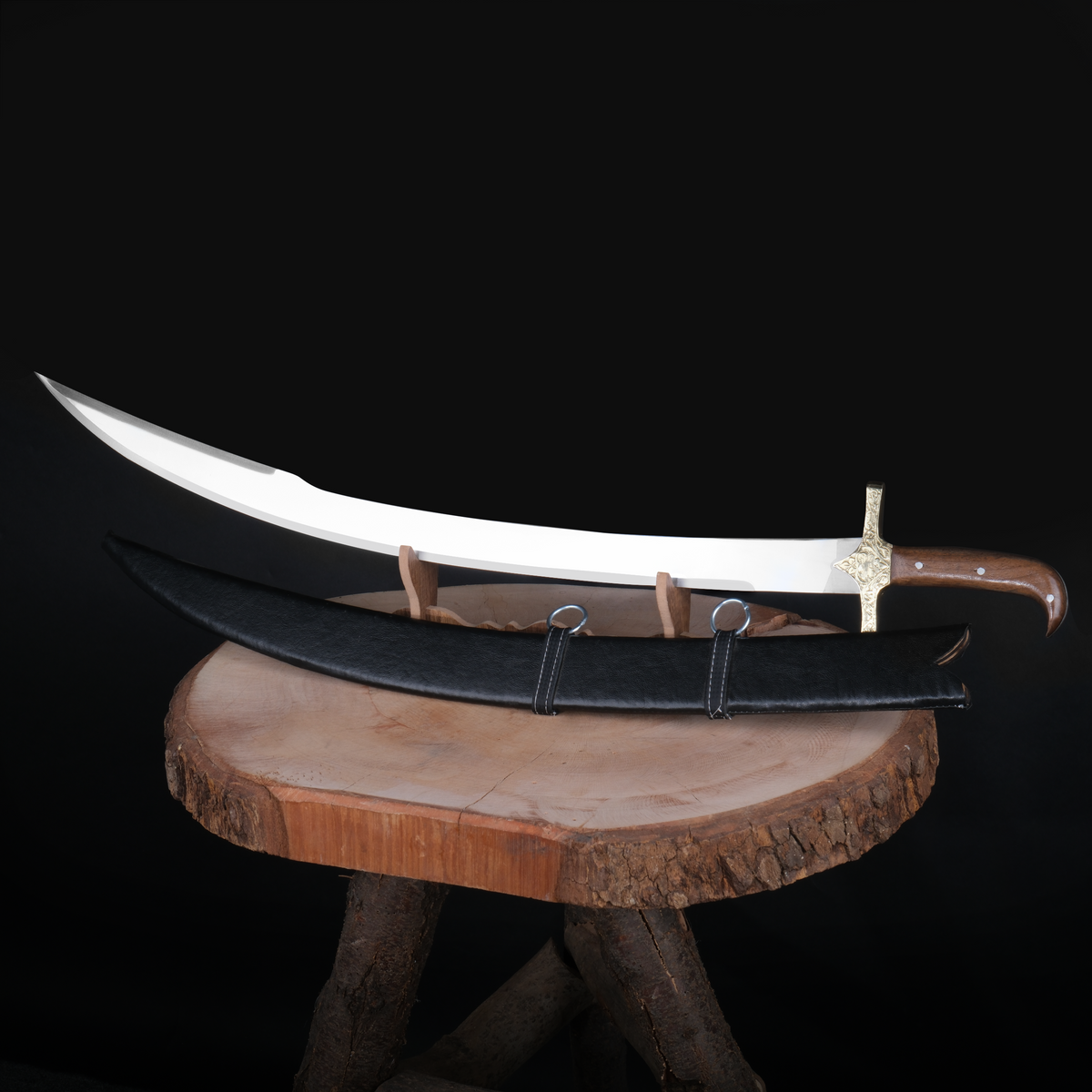 Köse Mehmet bıçakları ustalığıyla üretilmiş 4034 ceviz saplı 90 cm Yatağan modeli