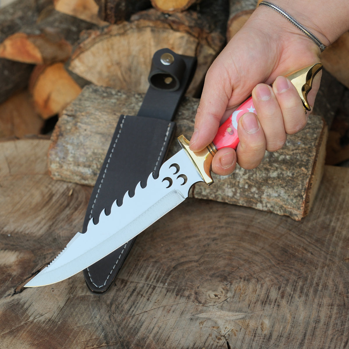 Yatağan kasabasında köse mehmet bıçakları ustaları tarafından üretilmiş, 4116 paslanmaz çelikten yapılmış bu 35 cm’lik el yapımı model.