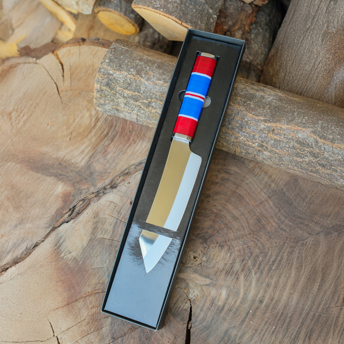 Profesyonel mutfaklarda kullanılabilecek keskin şef bıçağı