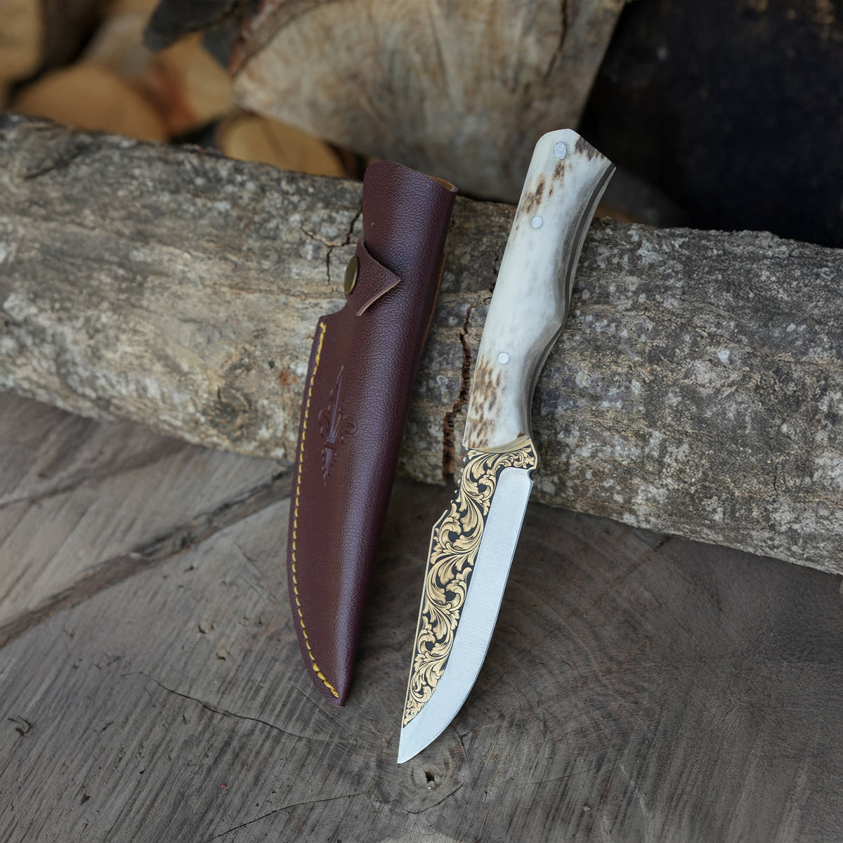 N690 çeliğinden yapılmış, orijinal geyik boynuzu saplı 25 cm bıçak modeli