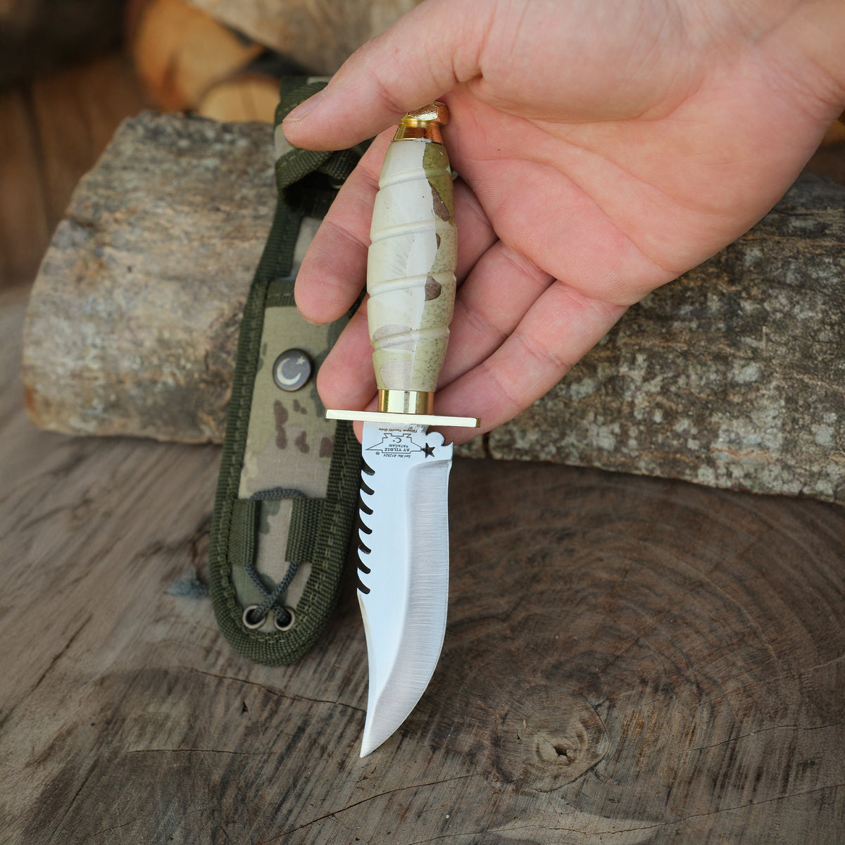 4034 paslanmaz çelikten üretilmiş orijinal geyik saplı el yapımı bıçak