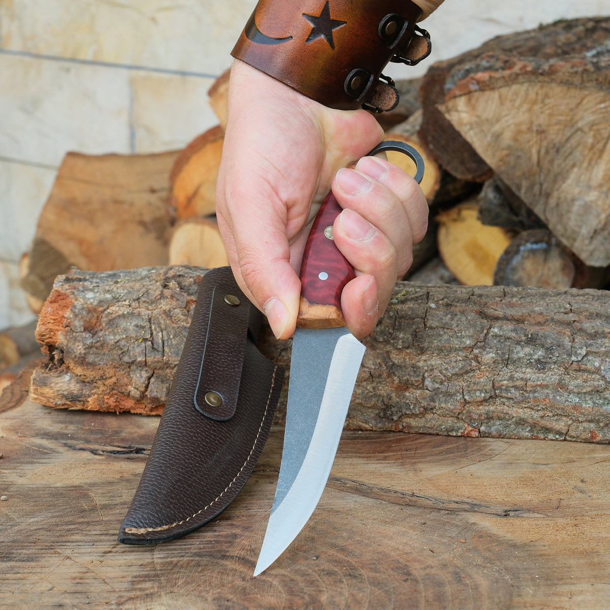 Paslanmaz 4034 Alman çeliği ve epoksi sap ile üretilmiş bıçak modeli