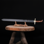 3.5 mm kalınlığa sahip, paslanmaz çelikten yapılmış ceviz saplı model