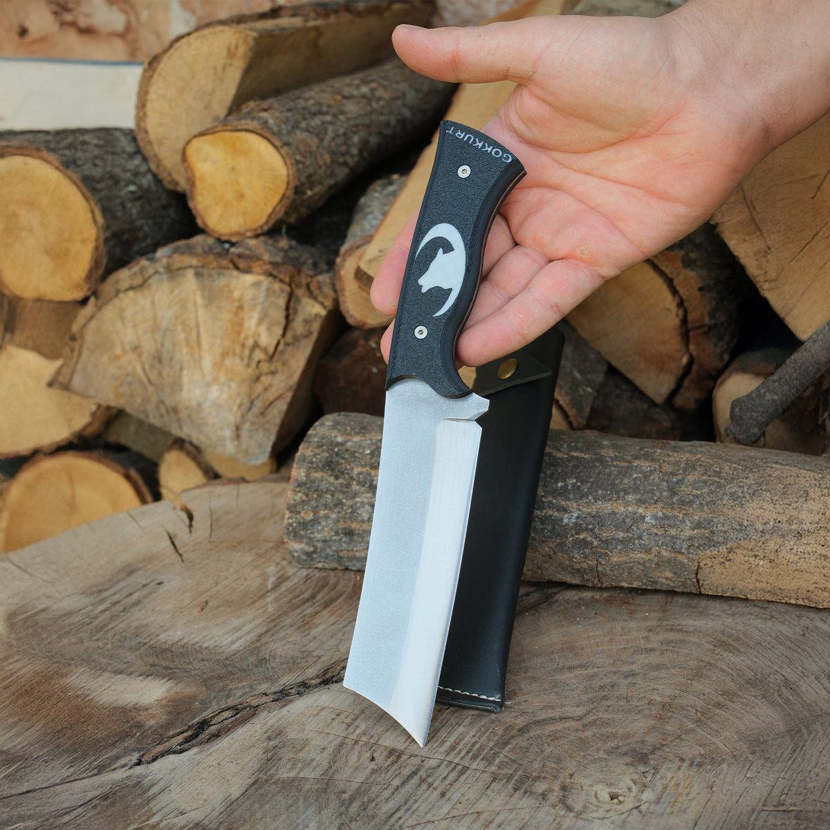 Yatağan kasabasında el işçiliğiyle üretilmiş dayanıklı kamp bıçağı