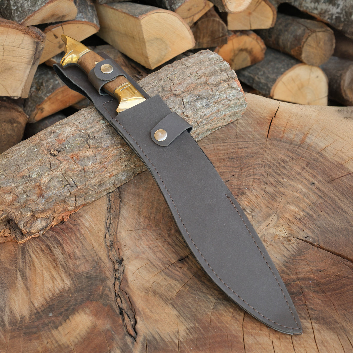 Ceviz sap ve paslanmaz pirinç detaylarıyla estetik ve sağlam bıçak