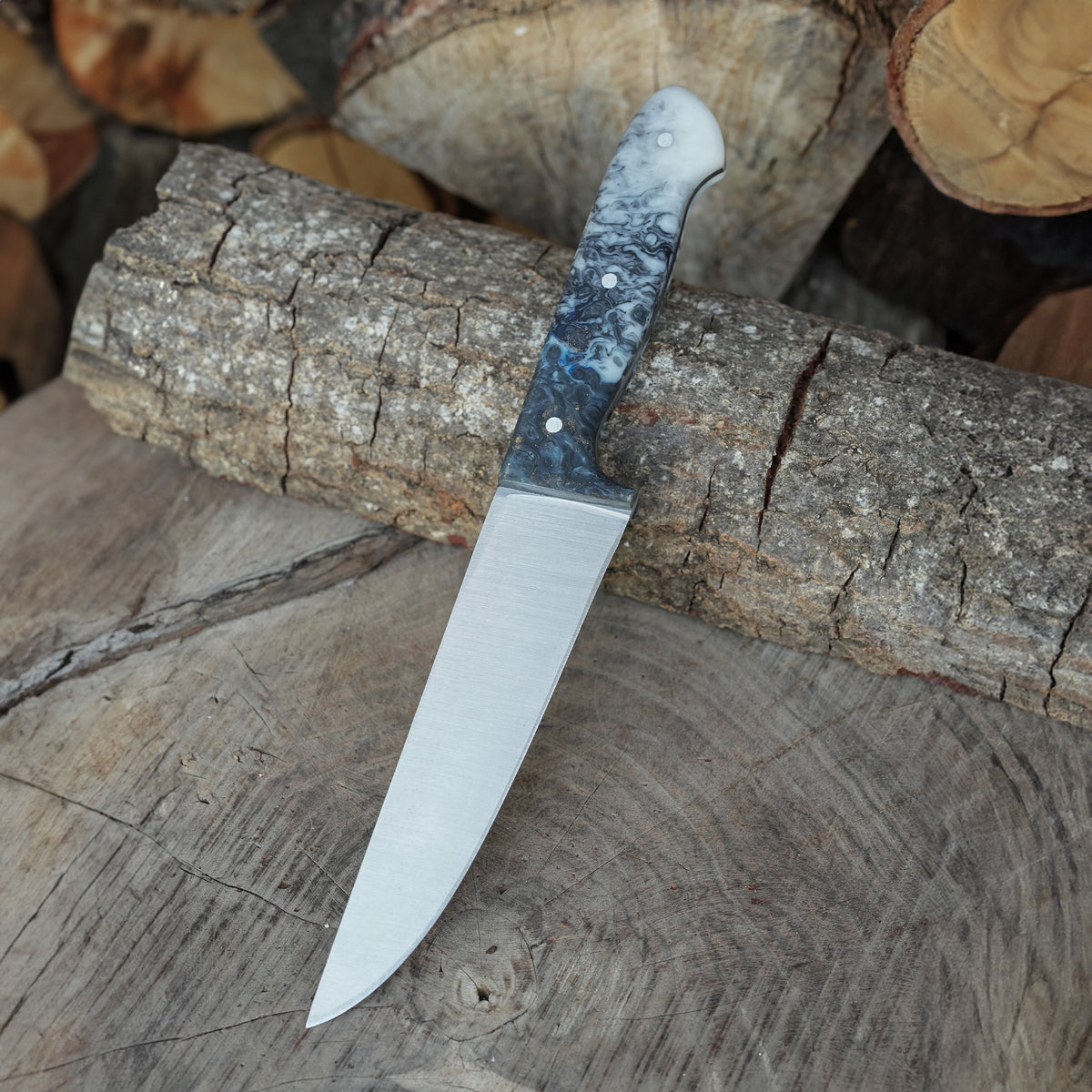 Estetik ve ergonomik zeytin epoksi sap ile N690 çelik bıçak