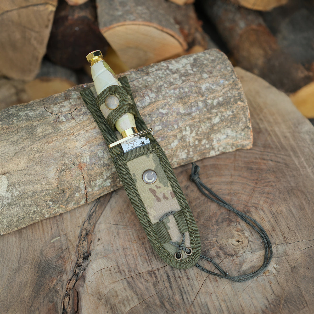 Yüksek kaliteli Alman çeliğiyle dayanıklı ve keskin bıçak