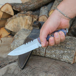 Denizli Yatağan ustalarının elinden çıkan stabilize saplı bu model, N690 çeliğin sağlamlığı ile hem işlevsel hem şık bir kullanım sunar