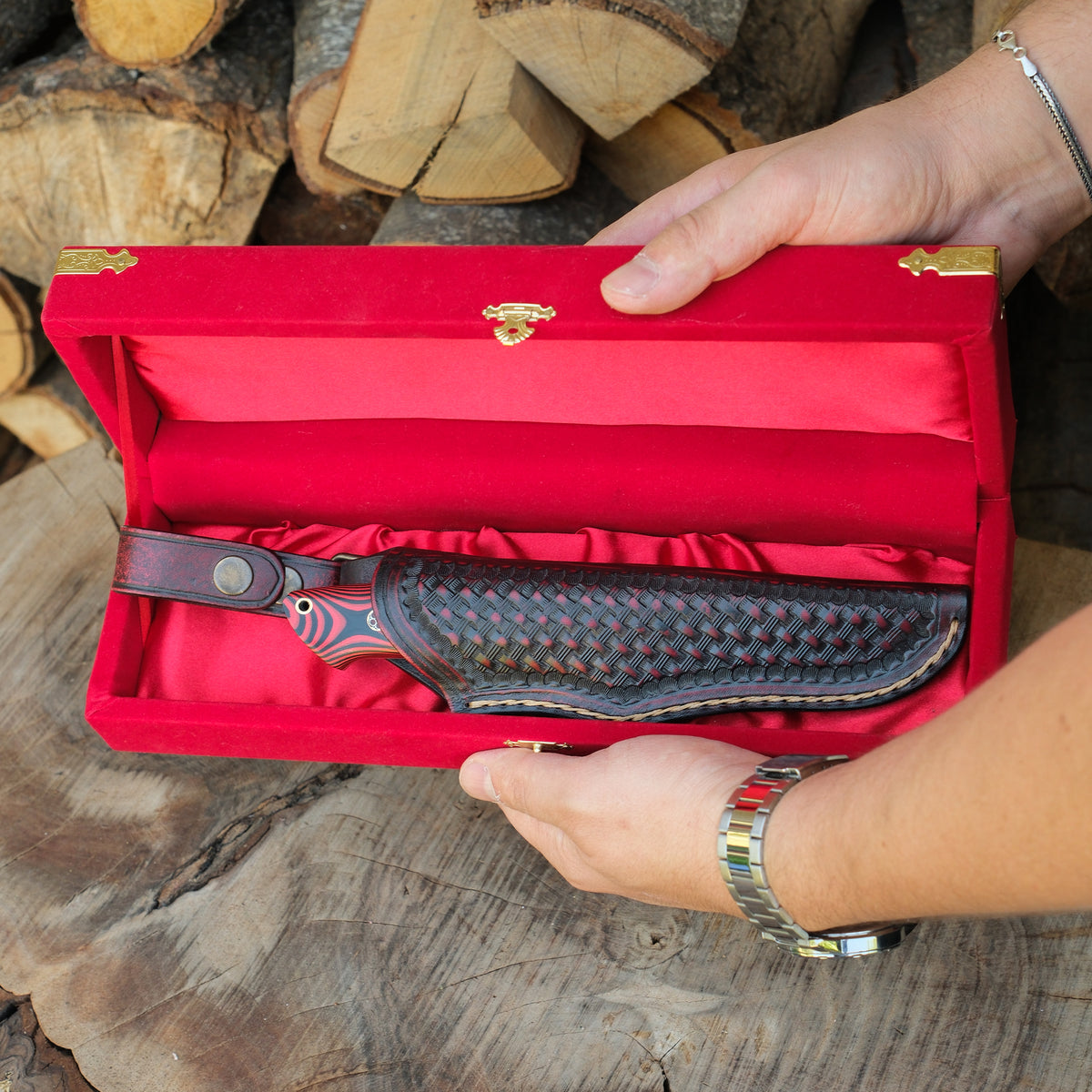 Yatağan kasabasında üretilmiş G10 saplı dayanıklı N690 çelik bıçak