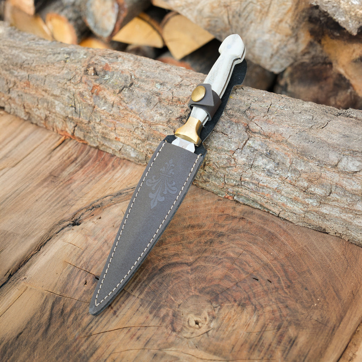 Yatağan ustalarının el işçiliğiyle üretilmiş, zarif ve hafif çerkez modeli bıçak