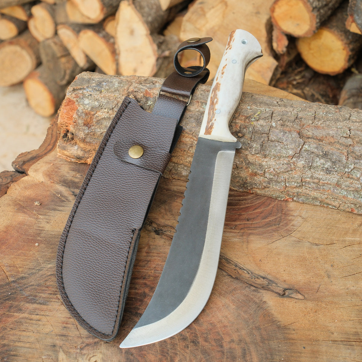 Yatağan ustalarının el işçiliği ile üretilmiş koleksiyonluk geyik boynuzu saplı bıçak