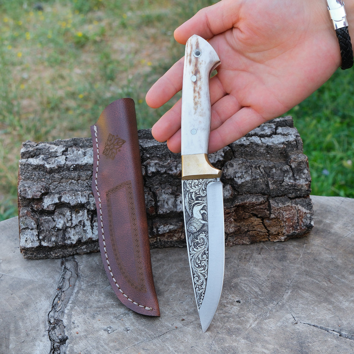Aslan Gravür İşlemeli Koleksiyon Bıçak - N690 Çeliği - Geyik Sap - 24 Cm
