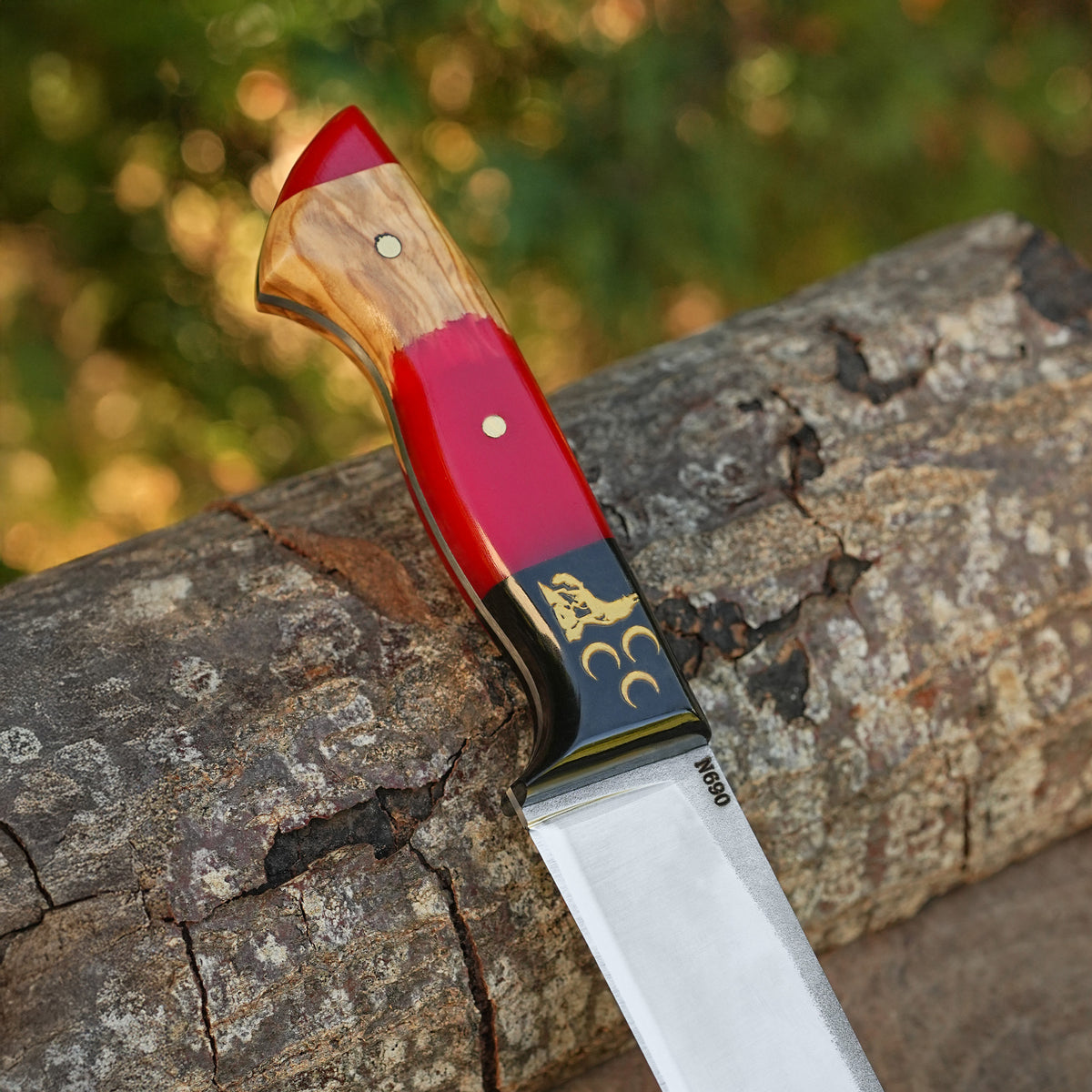 Kelle Bıçağı - N690 Çeliği - 3 Hilal Kurt Desenli - Ahşap Kutulu