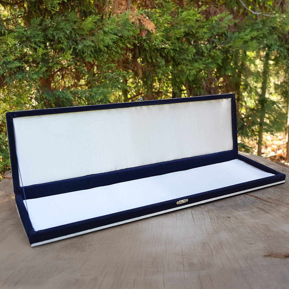 Koleksiyonluk Kılıçlar İçin Lacivert Kadife Kutu