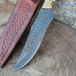 El işçiliğiyle Yatağan’da üretilmiş bu bıçak, vaketa deri taşıma kılıfıyla doğa severler ve koleksiyonerler için üst düzey bir tercih sunar.