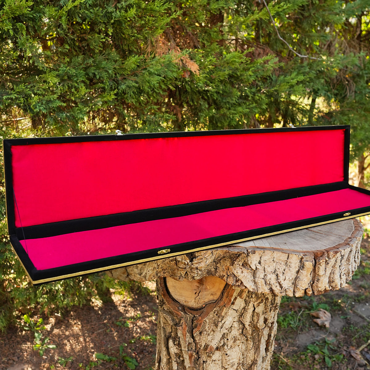 Koleksiyonluk Kılıçlar İçin Lacivert Kadife Kutu