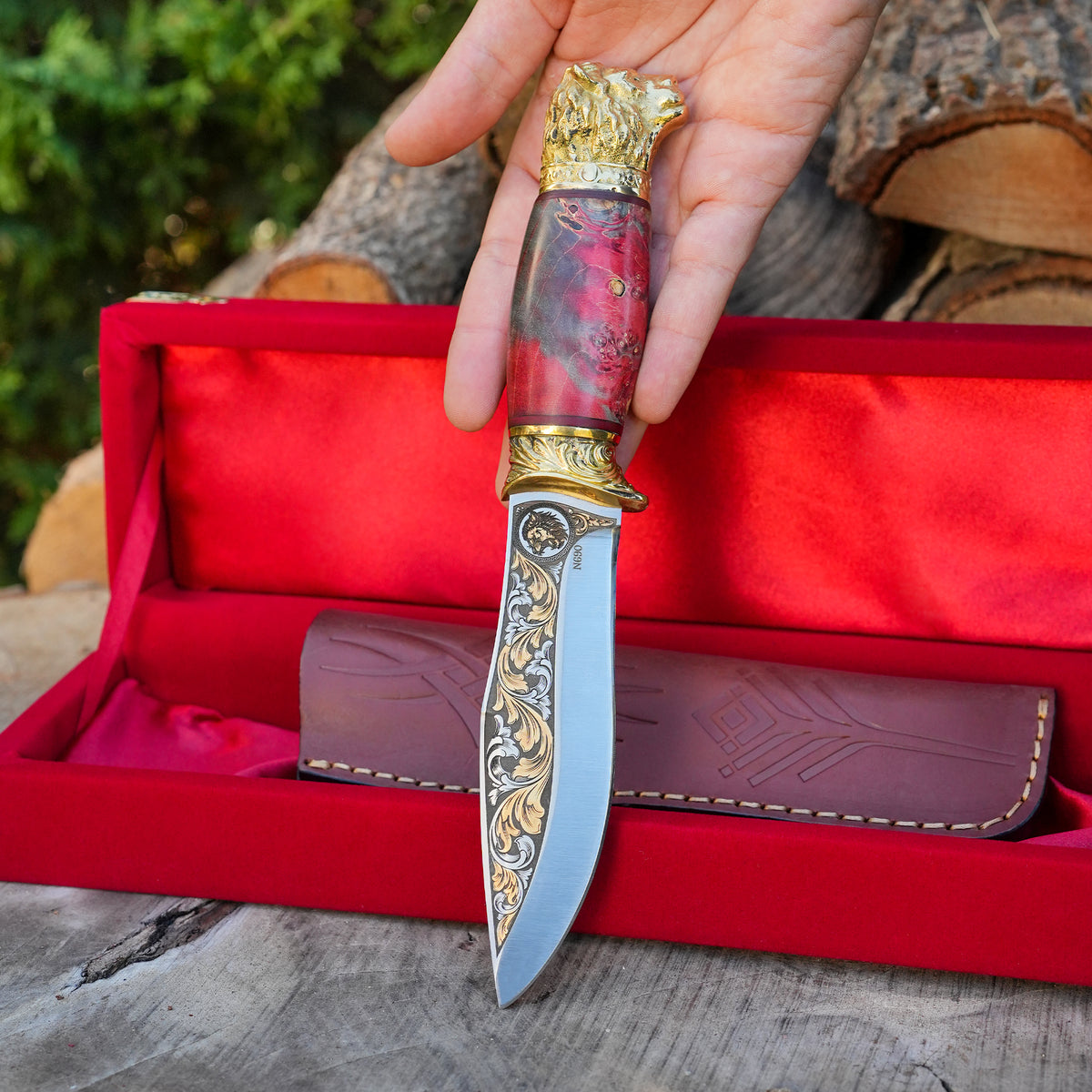 Koleksiyonluk ve Hediyelik Puukko Bıçak 24K Altın Kaplama Aslan Başlı Gravür İşlemeli - Kadife Kutulu
