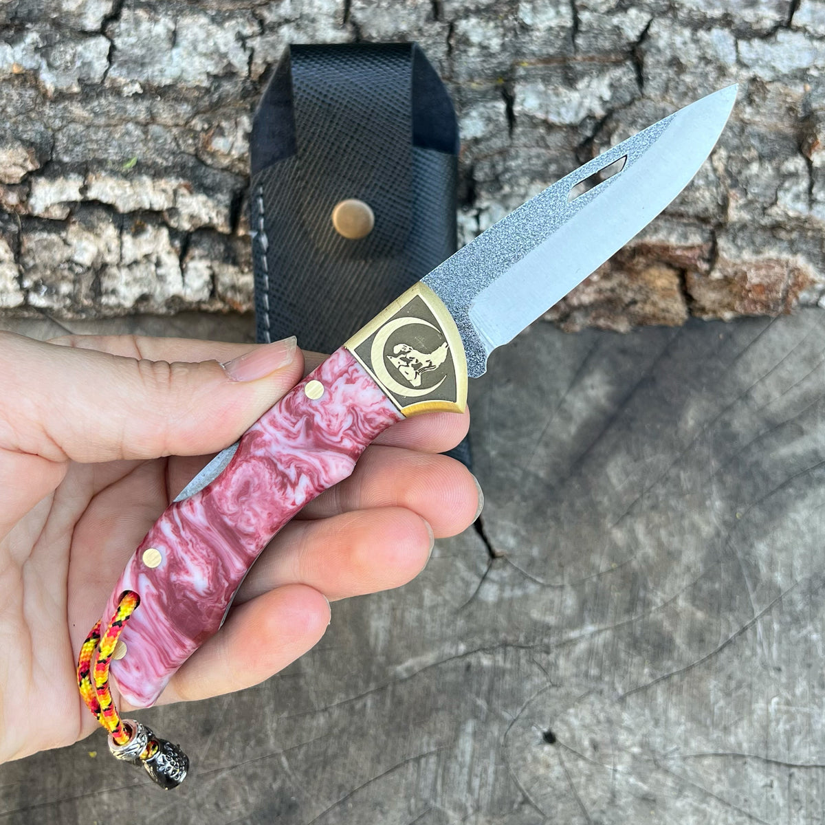 Katlanır Model - N690 Çelik - Kurt İşlemeli Epoksi Sap - 17 Cm
