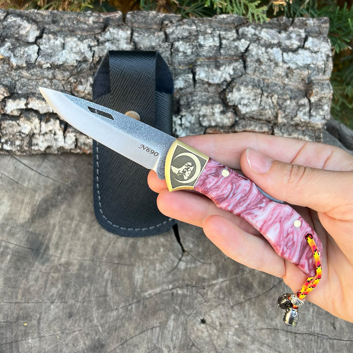 Katlanır Model - N690 Çelik - Kurt İşlemeli Epoksi Sap - 17 Cm