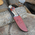 Avcılık ve doğa kullanımı için ideal olan bu bıçak, özgün tasarımı ve sağlam yapısıyla öne çıkar.