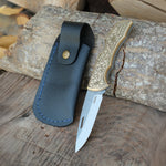 N690 çelikten yapılmış, pirinç gravür saplı katlanabilir el yapımı bıçak – Denizli Yatağan üretimi